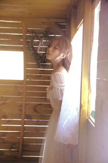 爱内梨花